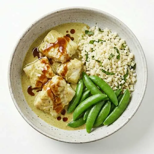 Green Fish Thai Curry With Basil Cauliflower Rice & Snap Peas